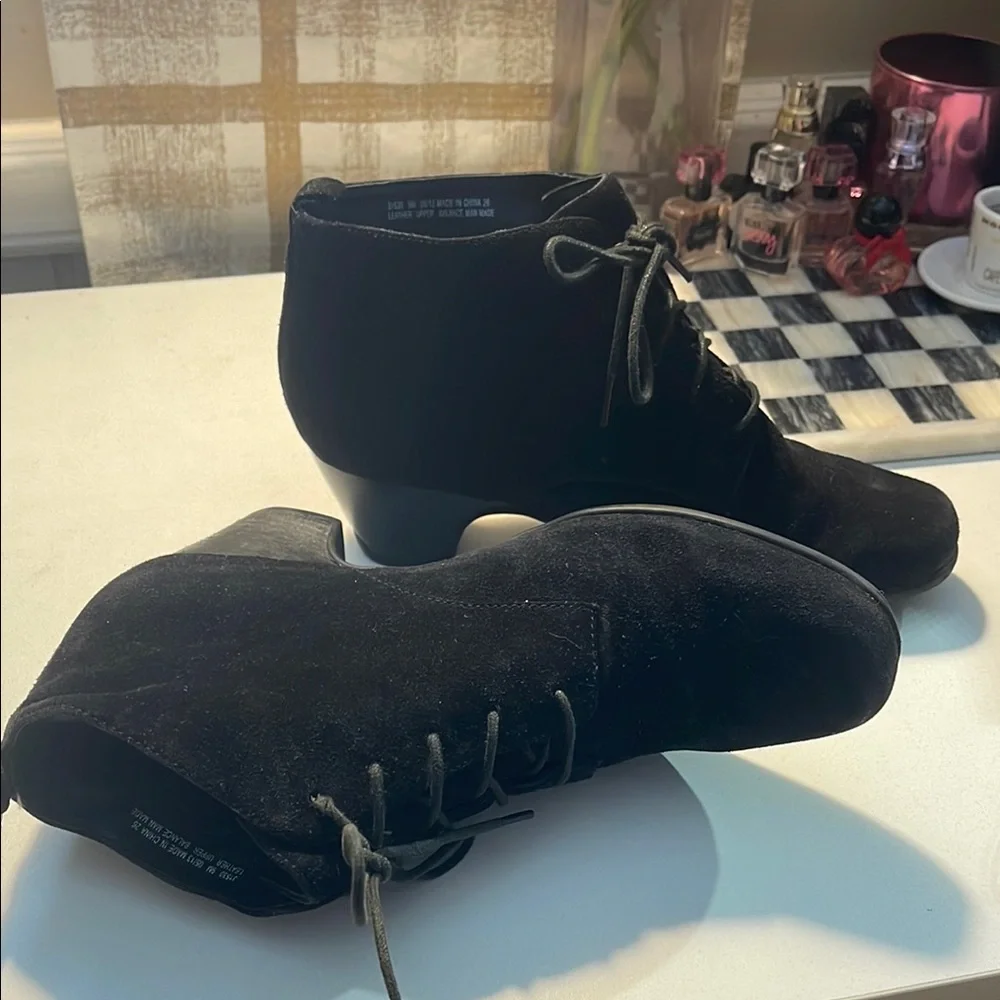 Clarks Black Ankle Suede Boots with Classic Laces - Picture 12 of 16